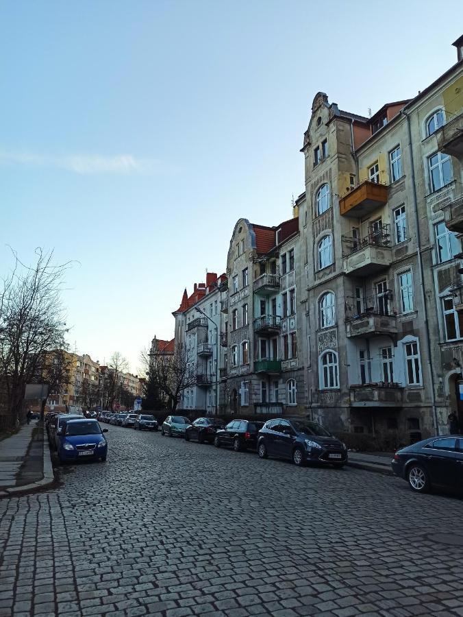 Apartament Rozeta Centrum 6Os Legnica Bagian luar foto