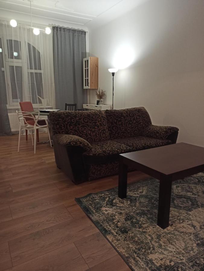 Apartament Rozeta Centrum 6Os Legnica Bagian luar foto