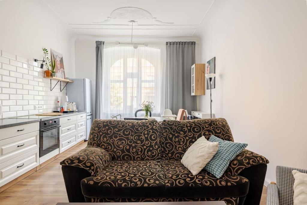 Apartament Rozeta Centrum 6Os Legnica Bagian luar foto