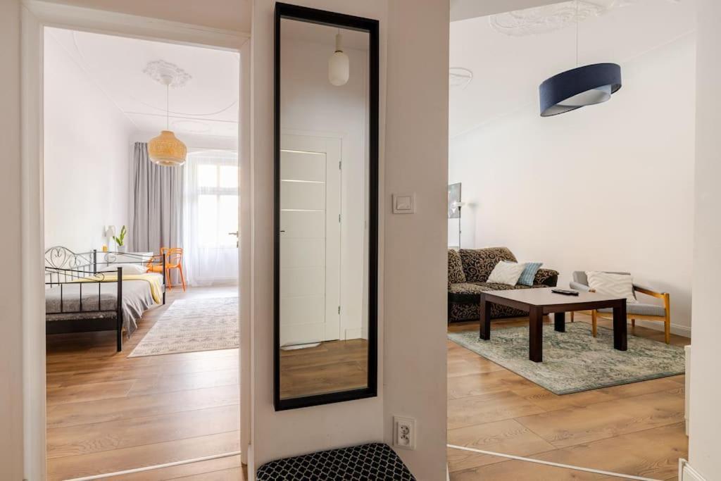 Apartament Rozeta Centrum 6Os Legnica Bagian luar foto
