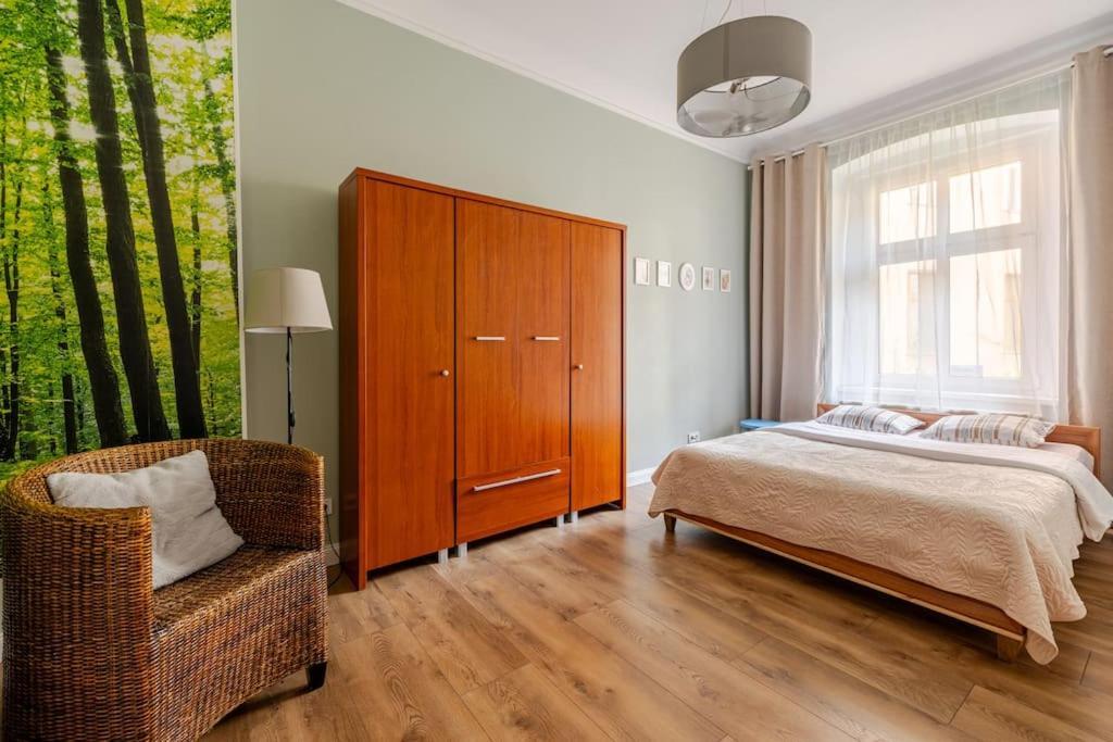 Apartament Rozeta Centrum 6Os Legnica Bagian luar foto